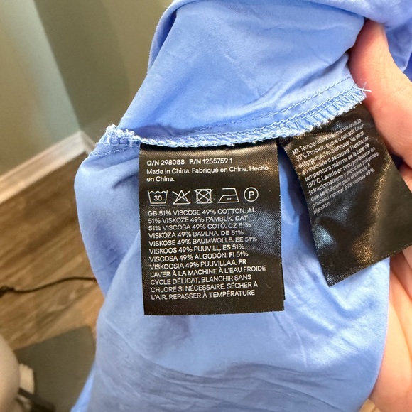 223. H&M Maternity Blue Puff Sleeve Dress - Picture 6 of 6